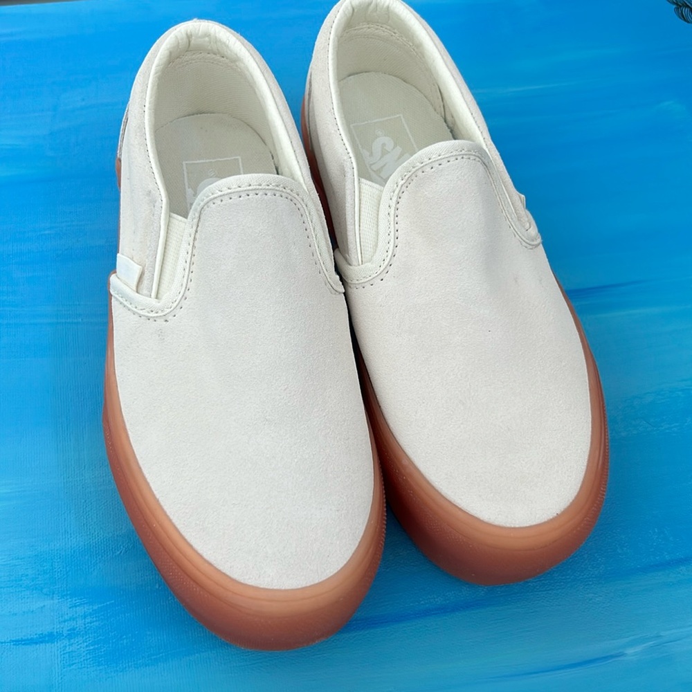 •NEW• Vans Classic Platform Slip On Shoes Size 5.5